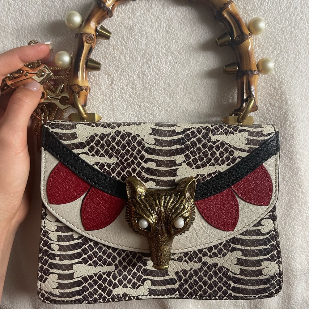 Unique and Durable Bag with removable gold chain